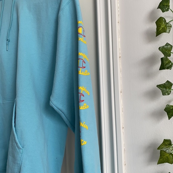 Champion sweatshirt - Picture 2 of 3